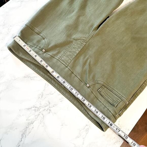 Chico’s Size 1 Women's Size 8 Pull-on Green Jegging Jeans Eyelet Lace Tulip Hem - Picture 11 of 14